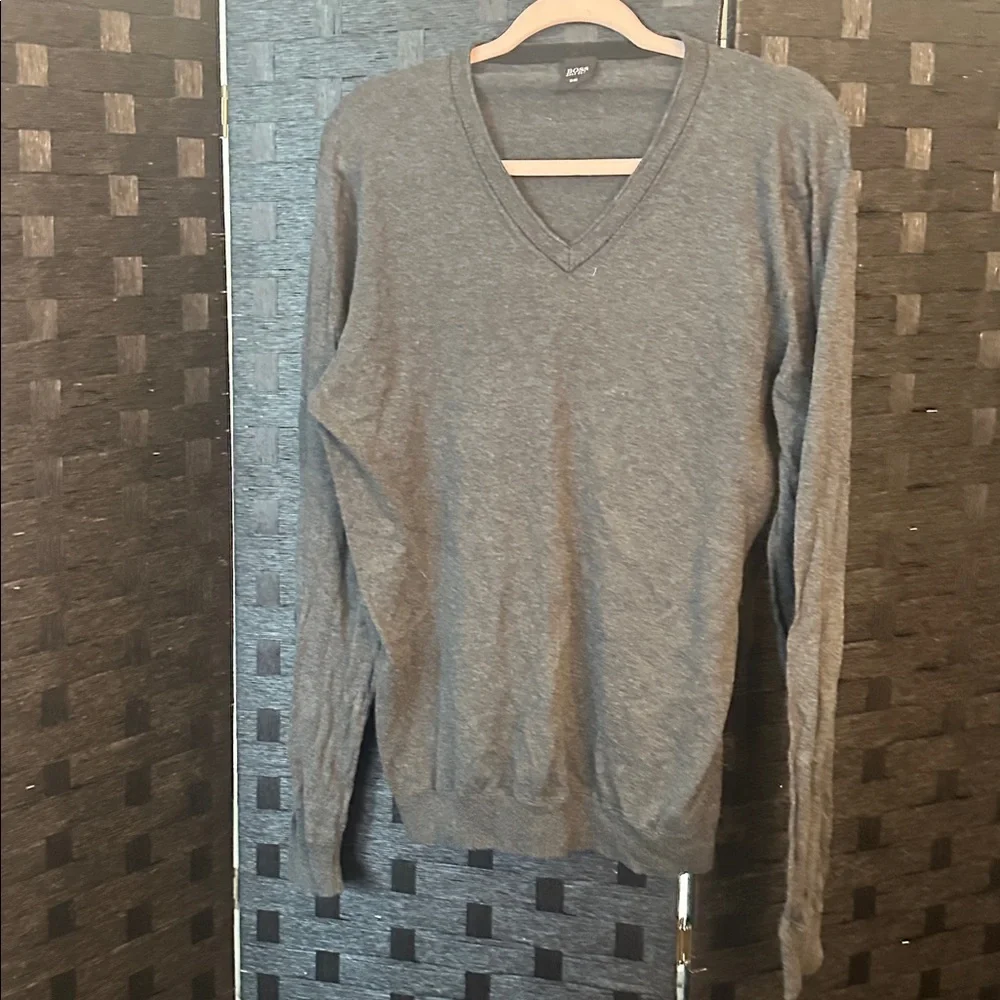 Hugo Boss Charcoal V-Neck Sweater merino wool size L